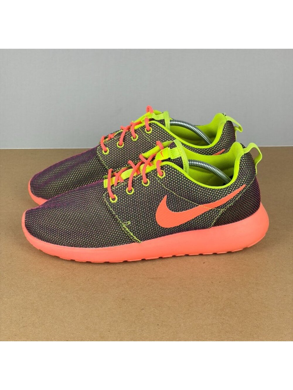 Nike Roshe Run Halloween Volt Bright Mango Athletic Shoes 9.5 Low Top Lace Up